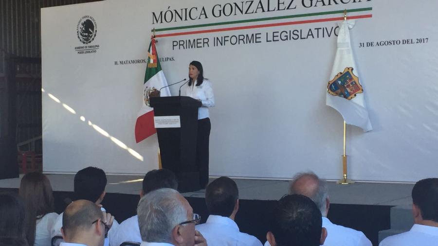 Monica González rinde su primer informe legislativo