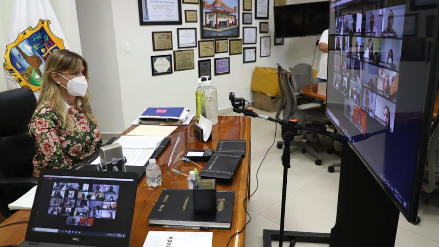 Rinde Cabildo homenaje a Regidora María Elena Blanco