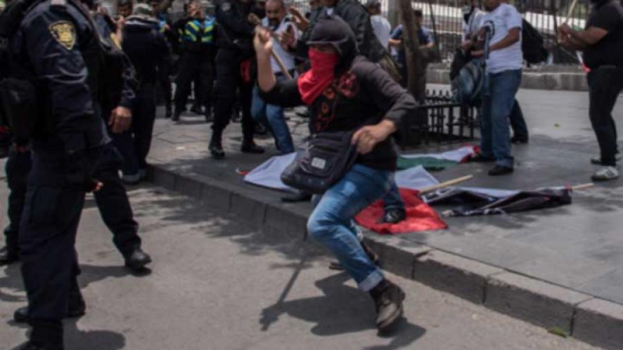 Nazis comienzan pelea en caminata de la LGBTTTI