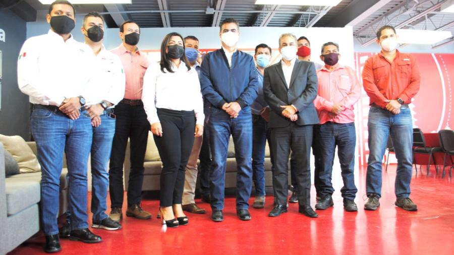 Reconoce gerente de COMAPA compromiso de sector constructor