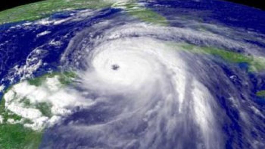 Huracán Harvey amenaza con devastar entidades de Texas y Louisiana