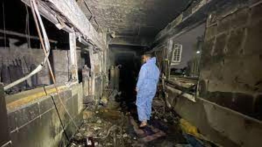 Suman 82 fallecidos y 110 heridos por incendio en hospital de Bagdad