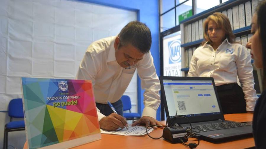 Invita Francisco Elizondo a militancia panista a actualizar datos