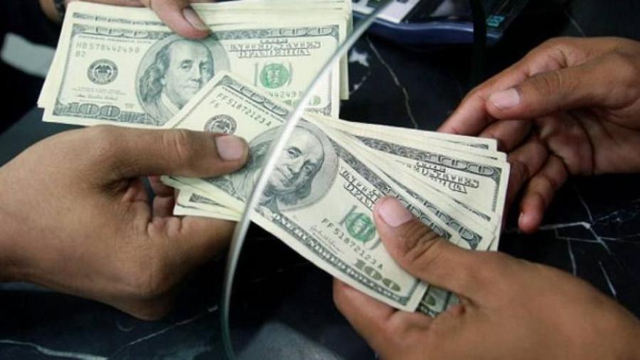 D&oacute;lar se vende en 18.80 pesos en casas de cambio