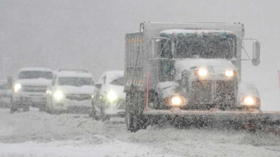 Un muerto y gran caos deja tormenta invernal