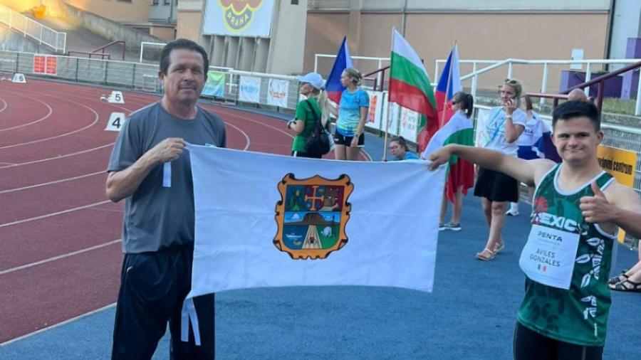 Alex “La Flecha” Avilés rompe récord mundial y se corona doble campeón en el Abierto Europeo de Atletismo para atletas con Síndrome de Down