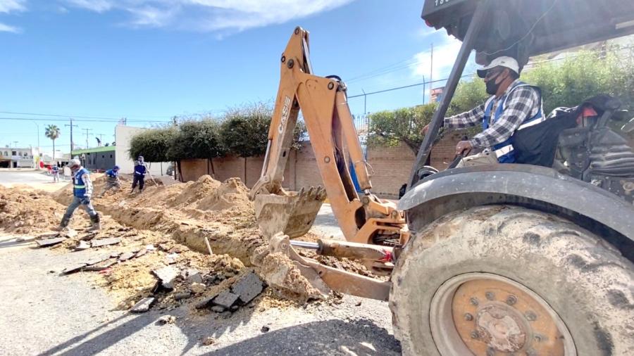 Beneficia Proyecto 2021 de COMAPA a colonias con problemas de red sanitaria