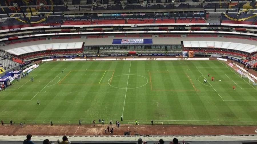 La cancha del Estadio Azteca luce mejor