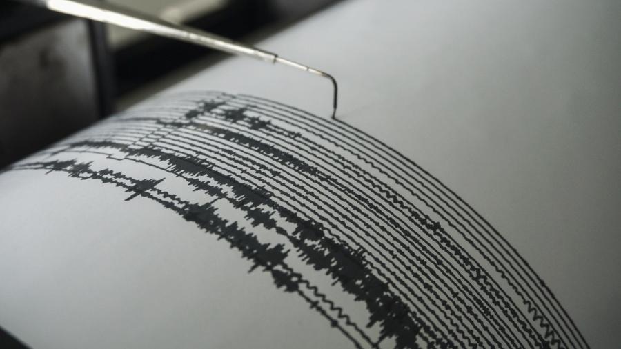 Filipinas emite alerta de tsunami tras fuerte sismo de magnitud 7.4 en Mindanao
