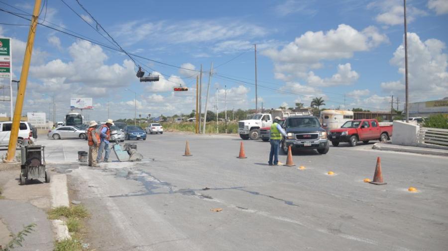 Instalan 'espiras' para agilizar tráfico en semáforos