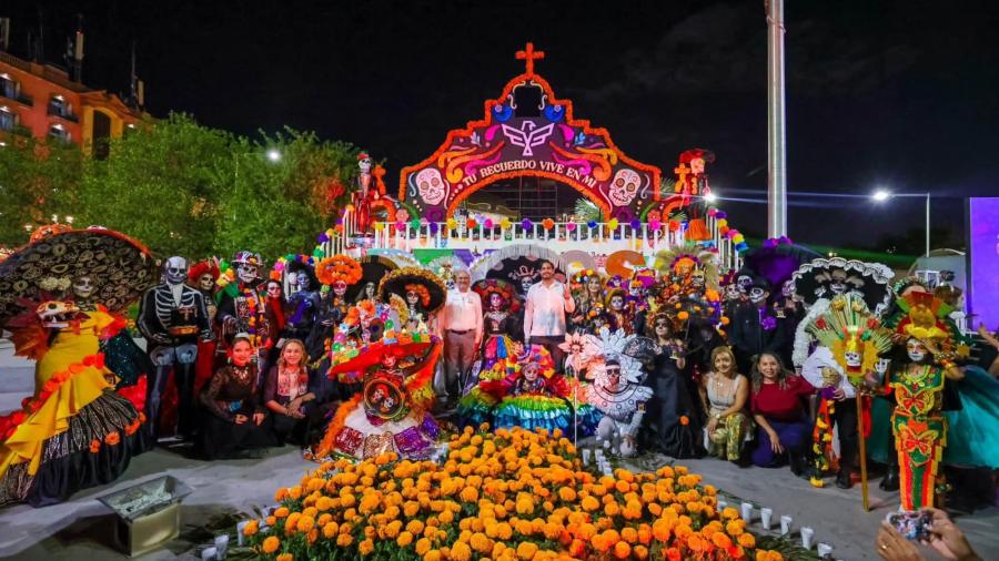 Celebró Alcalde Carlos Peña Ortiz Concurso de Catrinas 2025 con la CANACO 