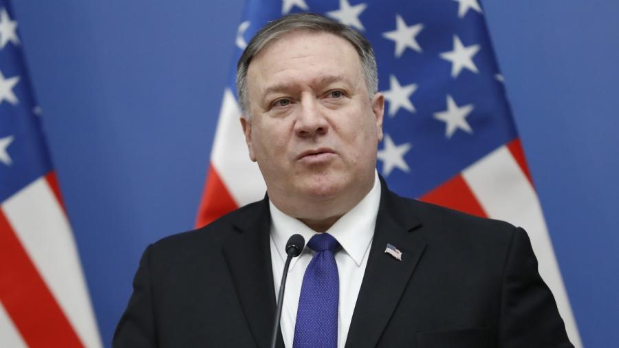 Pompeo admite que presenció llamada de Trump con Ucrania