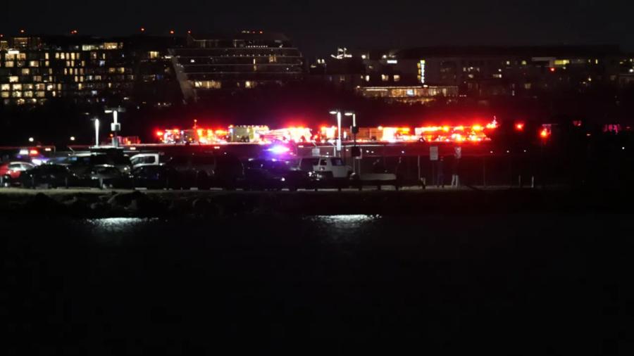 SRE investiga si hay mexicanos en el accidente aéreo en Washington D.C.