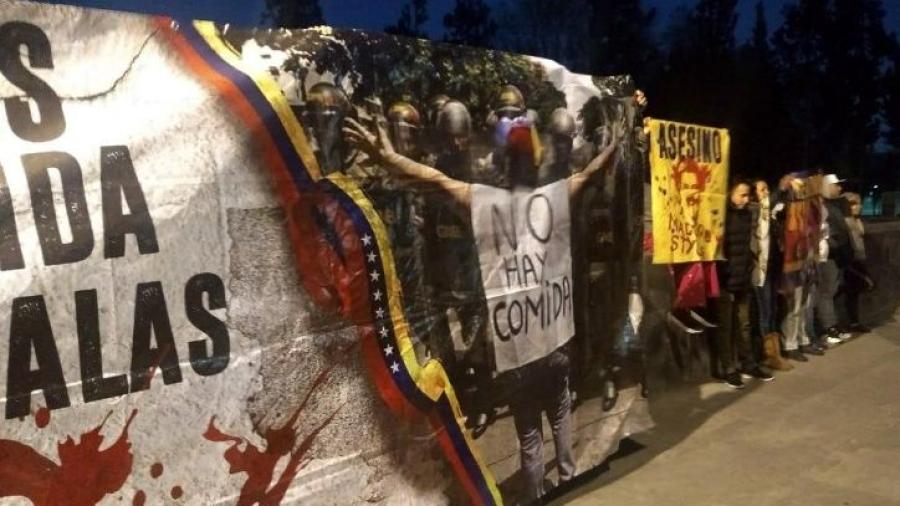 Protestan en San Lázaro contra Maduro