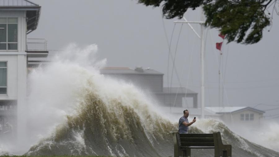 Impacta "Ida" como categoría 4 en las costas de Luisiana 