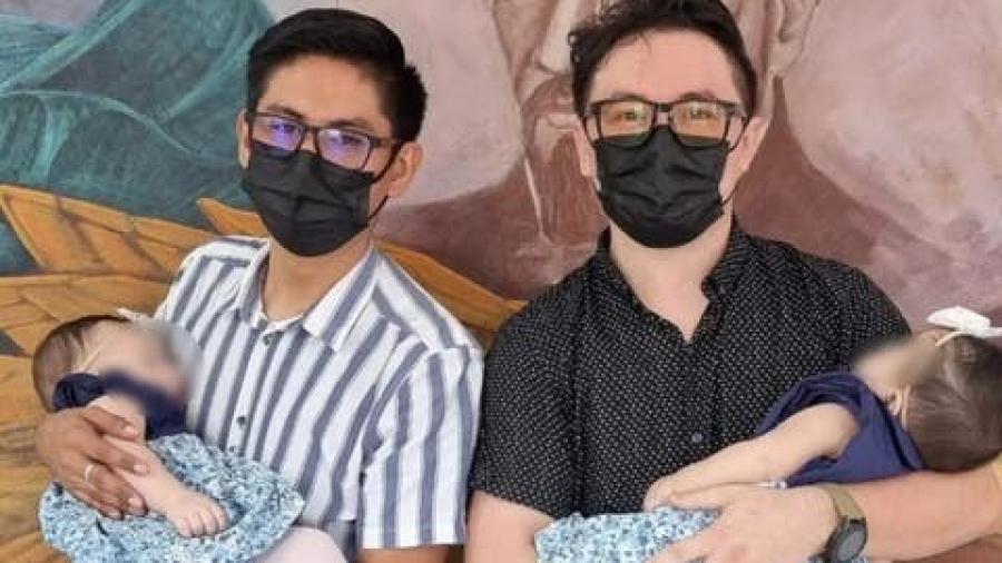 Por primera vez pareja gay logra registrar a sus hijas en Quintana Roo