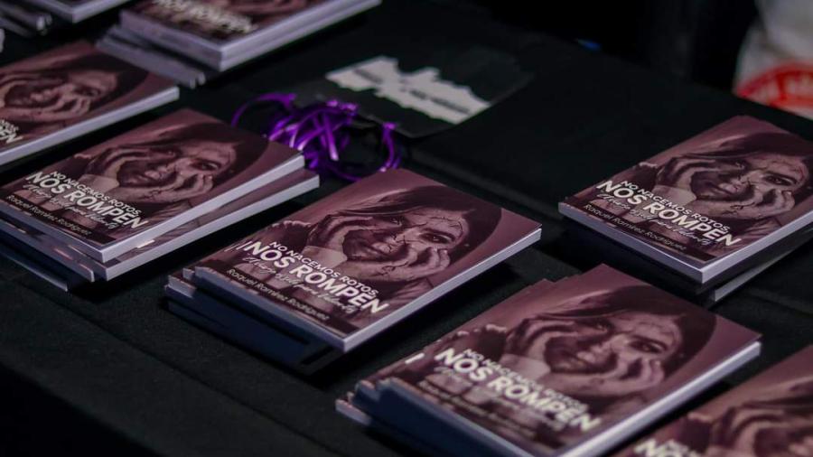 Presentó Alcalde obra literaria de Raquel Ramírez Rodríguez 