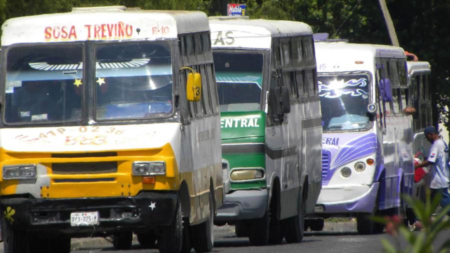 Contempla Gobierno ser proveedor de microbuses