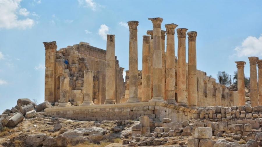 Estables, dos de los turistas mexicanos apuñalados en Jordania