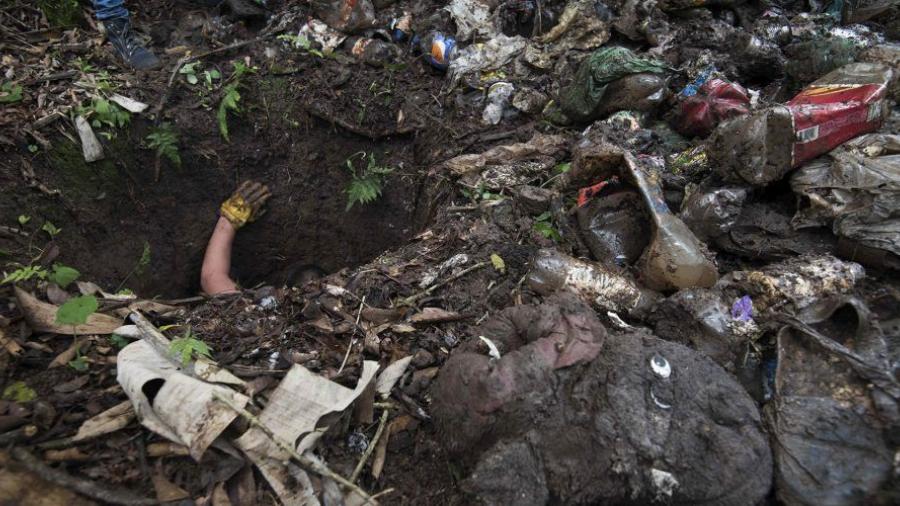 Localizados 47 cráneos en fosas de Arbolillo, Veracruz: Winckler