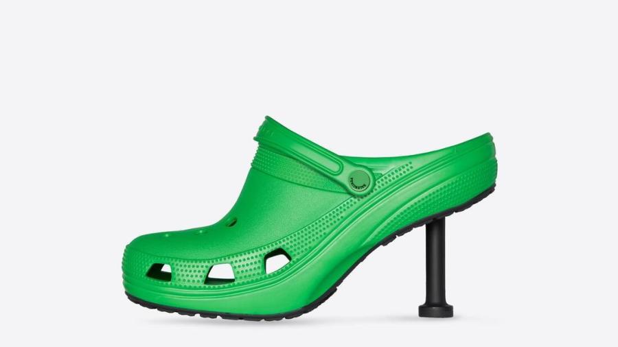 Balenciaga presenta los ¿Crocs con tacón?