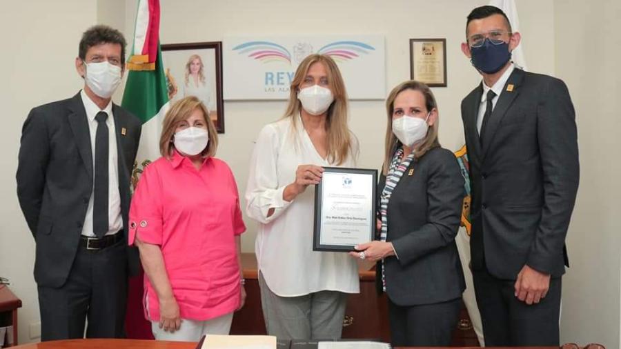 Recibió Maki Ortiz reconocimientos de instituciones y organizaciones civiles 