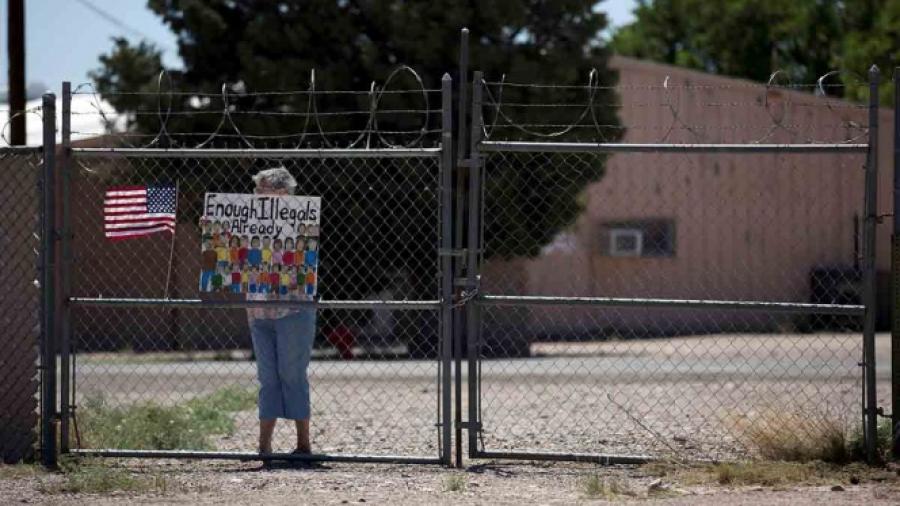 Migrante mexicana se declara en huelga de hambre