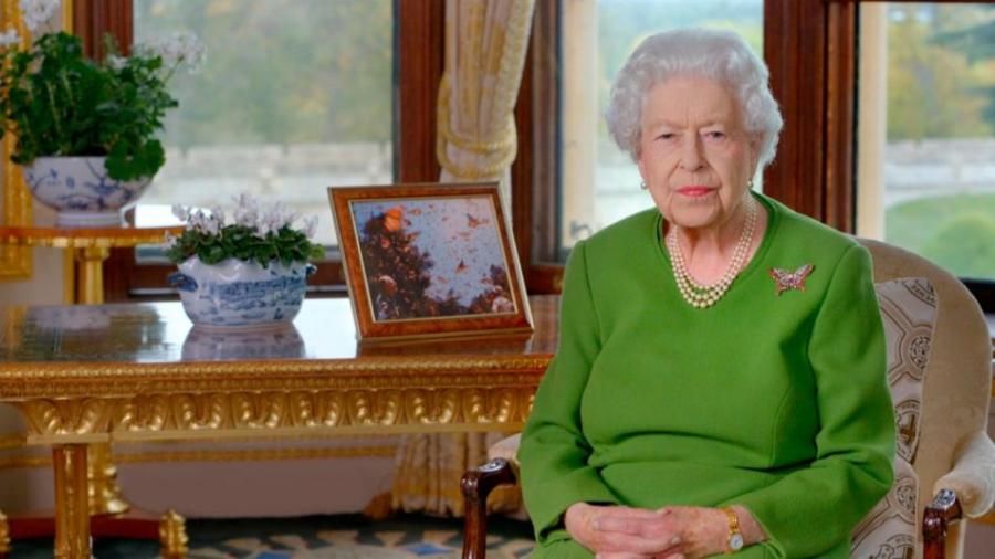 Da positivo a COVID-19 la reina Isabel II