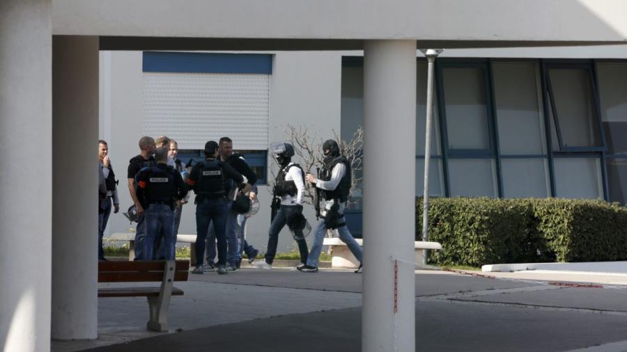 Cae cómplice de autor de balacera en escuela de Francia