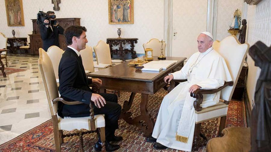 Recibe Papa Francisco a Trudeau en el Vaticano
