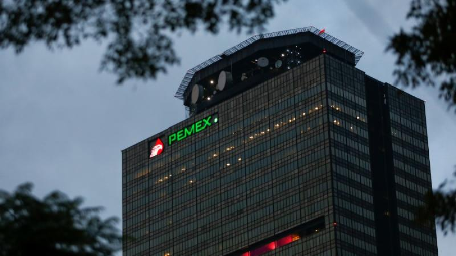 Moody´s mejora perspectiva de Pemex de negativa a estable
