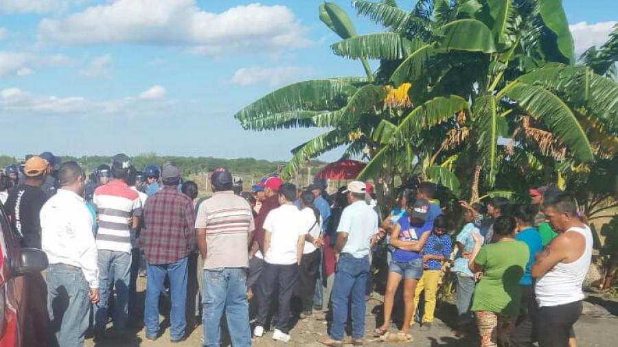 Mujeres campesinas defienden un predio en disputa en el ejido El Fuerte
