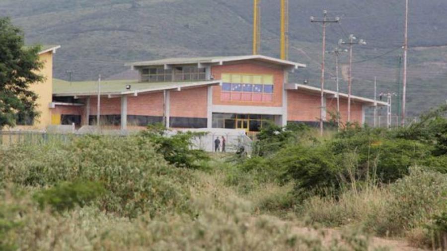 Motín en cárcel venezolana deja 11 muertos y 28 heridos