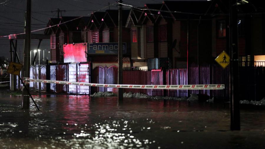 Activan alerta por lluvias y derrumbes en Chile