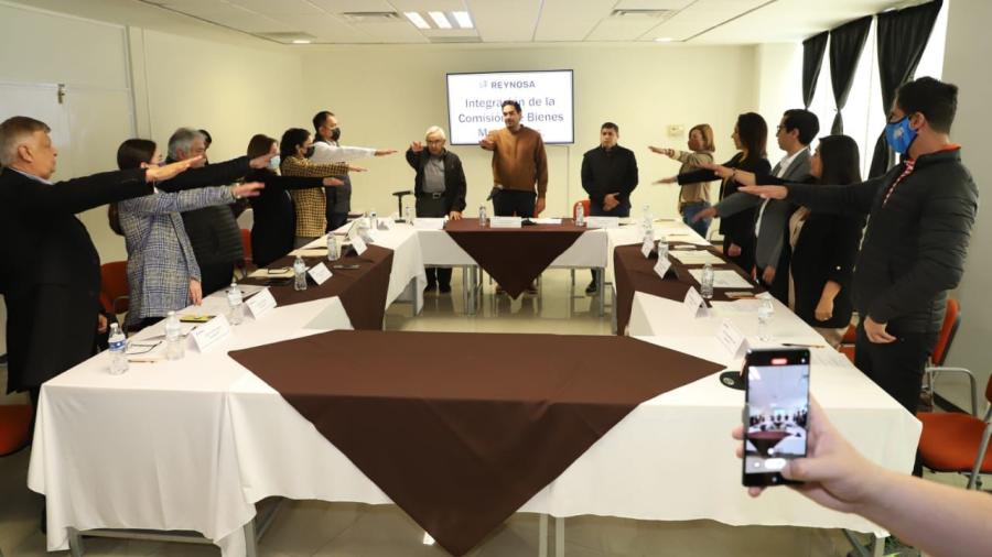 Toman protesta integrantes de la Comisión de Bienes Municipales 