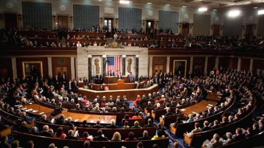Cámara Baja aprueba enviar al Senado la acusación contra Trump