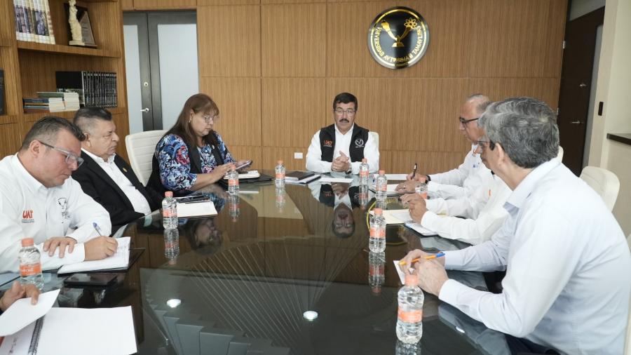 Evalúa rector avances institucionales de la UAT