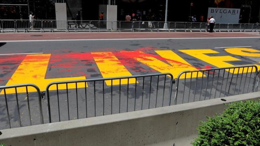 Vandalizan mural Black Lives Matter frente a torre Trump