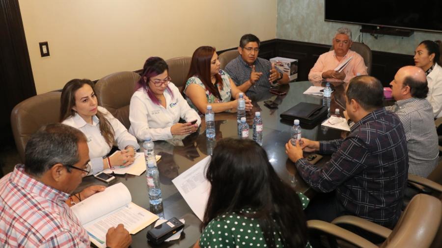 Acuerdan Presidencia Municipal y Hospital General revisión  de empleados incapacitados