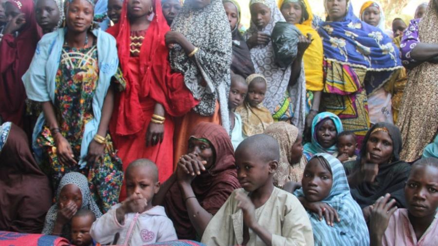 Por violencia en noreste de Nigeria huyen más de 15 mil personas a Níger