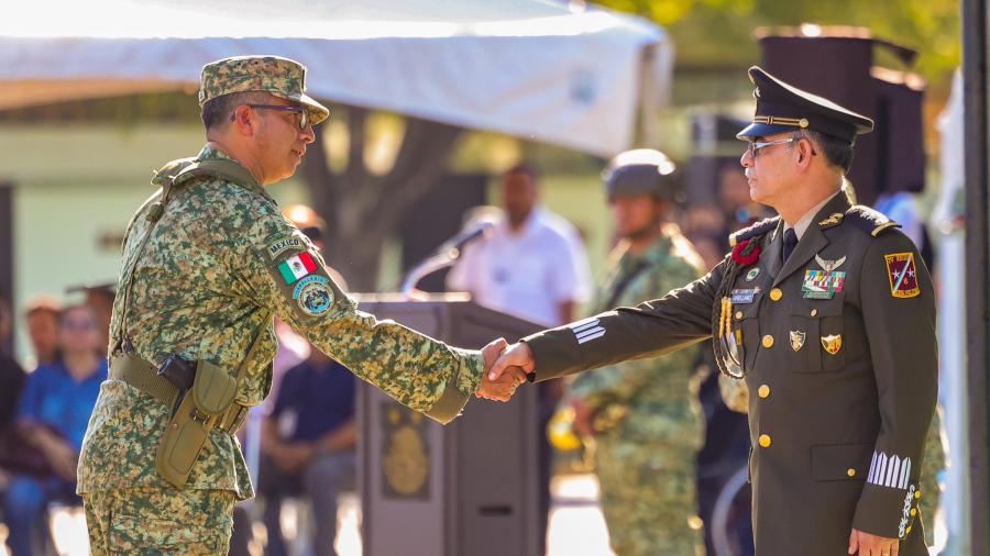 Toman protesta al nuevo comandante de la Octava Zona Militar en Reynosa 