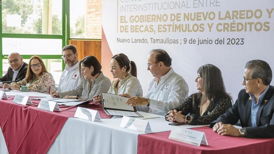 Firma convenio Secretar&iacute;a de Educaci&oacute;n con Nuevo Laredo para brindar becas y cr&eacute;ditos educativos