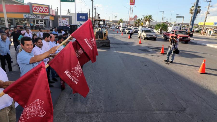 Avanzan trabajos de modernización de Avenida Lauro Villar: Alcalde Mario López