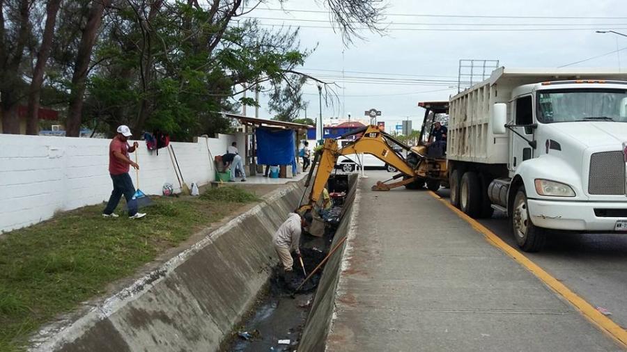 Realizan trabajos de reparación y limpieza en Madero