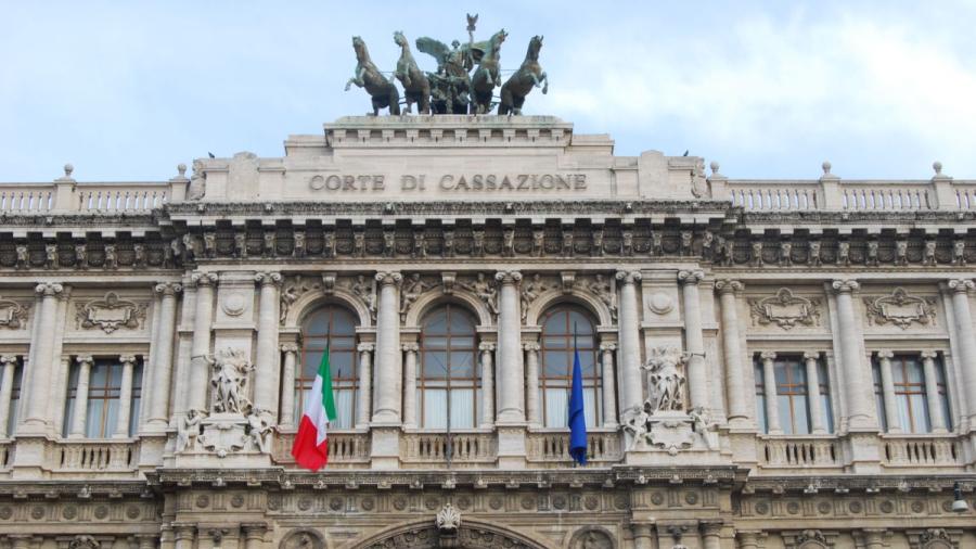  Reconoce Tribunal italiano adopción de 2 niños por pareja gay