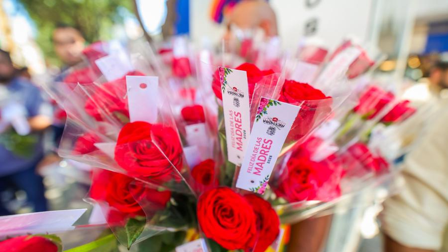 Celebró el Alcalde Carlos Peña Ortiz a las Madres con un gesto de amor y agradecimiento