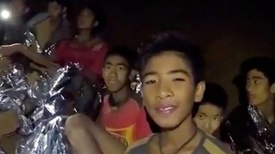 Tormenta amenaza el rescate de los 12 niños y su entrenador