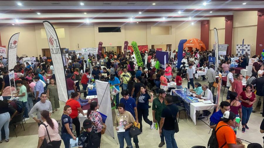 Vinculan a miles a una fuente de empleo