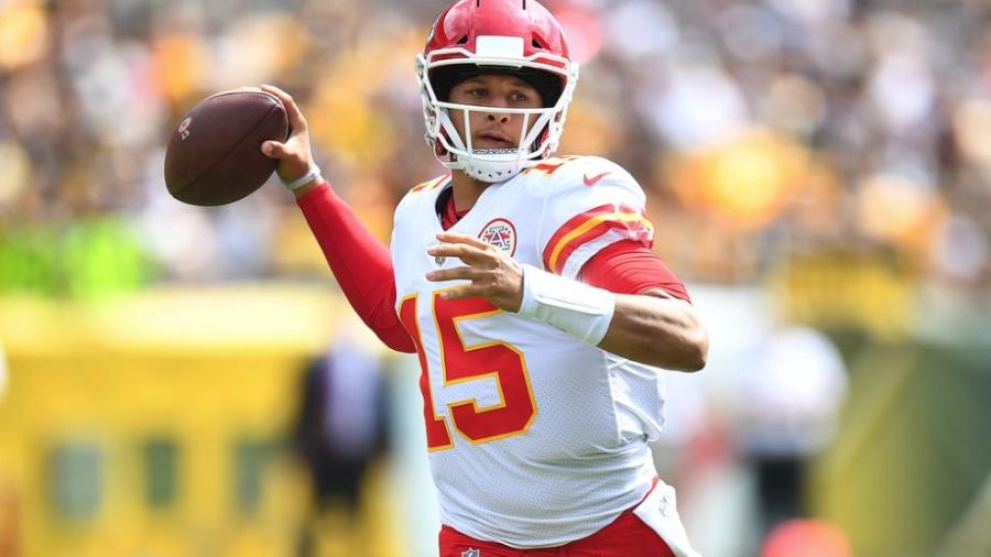 Chiefs vencen a Steelers 42-37