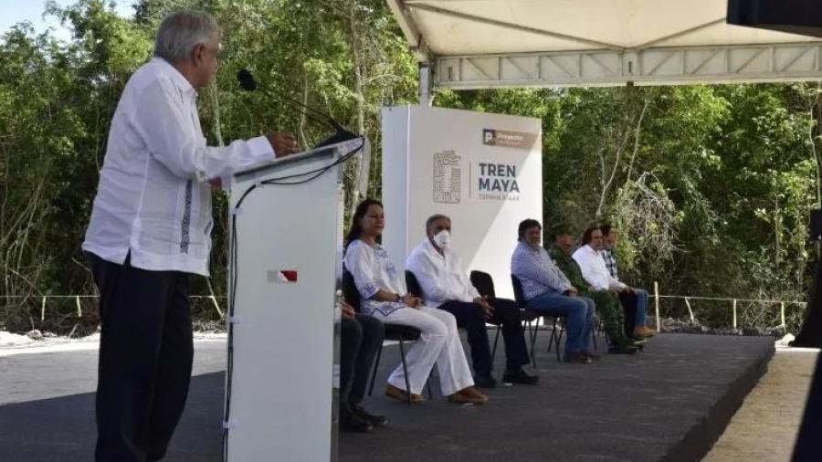 Supervisa AMLO, obras del Tren Maya; destaca participación de Carlos Slim